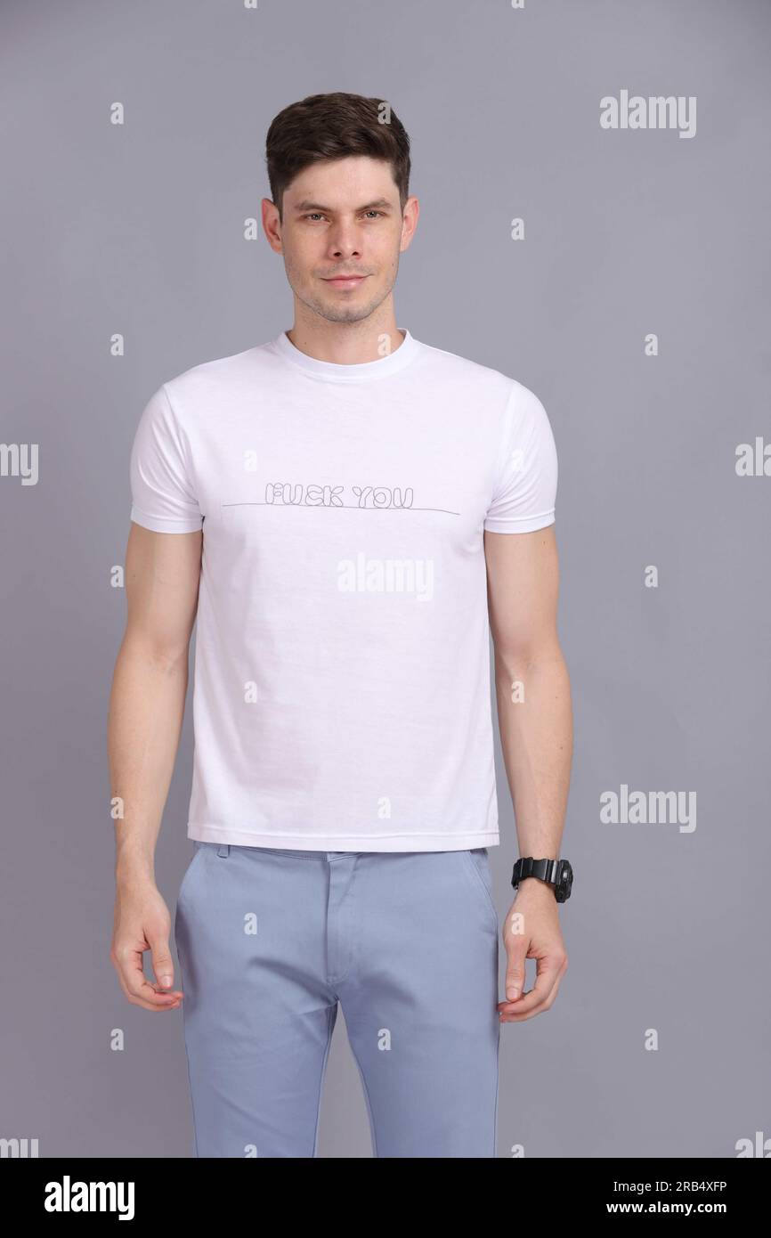 Herren-T-Shirt/Shirt-Modell Stockfoto