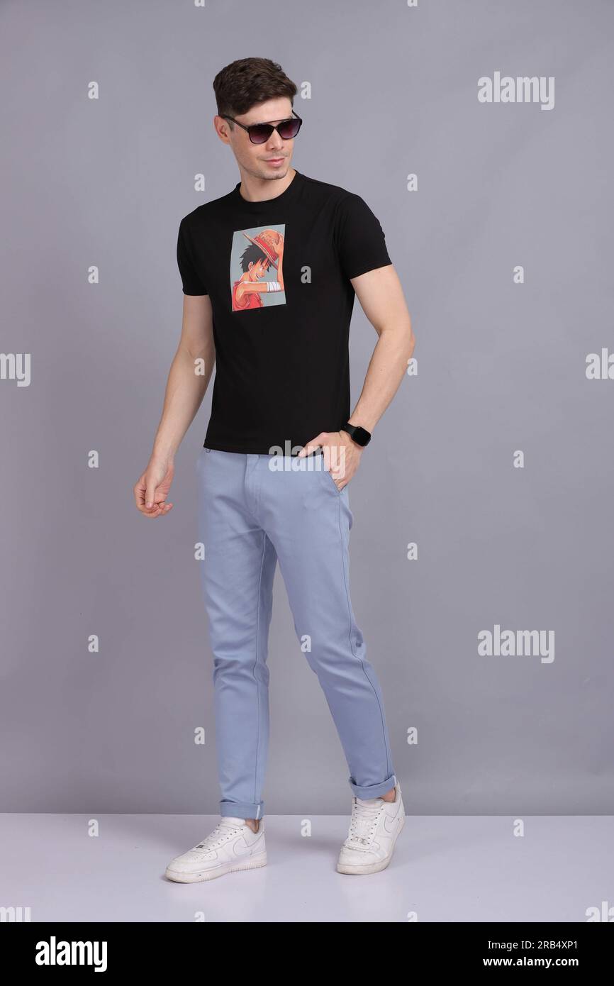 Herren-T-Shirt/Shirt-Modell Stockfoto