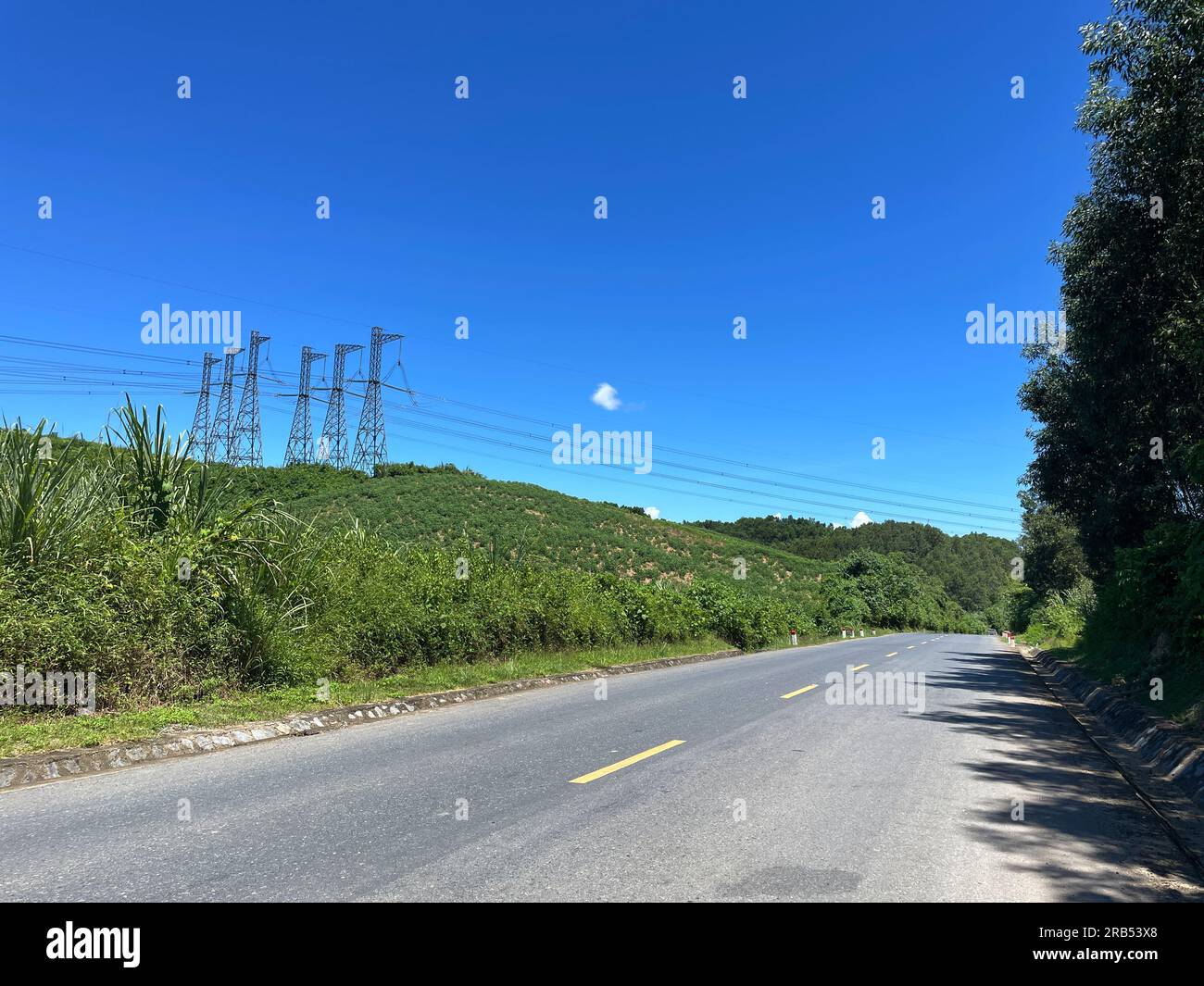500kva, Electric Line, Ho Chi Minh Highway, Mitte Vietnam Stockfoto