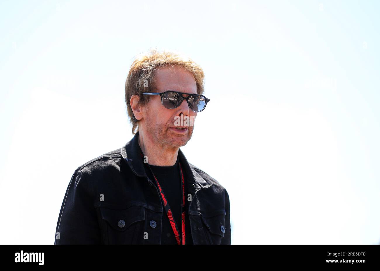 Produzent Jerry Bruckheimer kommt am Übungstag vor dem Großen Preis 2023 in Silverstone, Towcester. Bilddatum: Freitag, 7. Juli 2022. Stockfoto