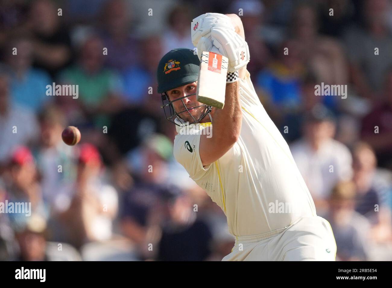 Australiens Travis Head im Schlagkampf am zweiten Tag des dritten Ashes-Testspiels in Headingley, Leeds. Bilddatum: Freitag, 7. Juli 2023. Stockfoto