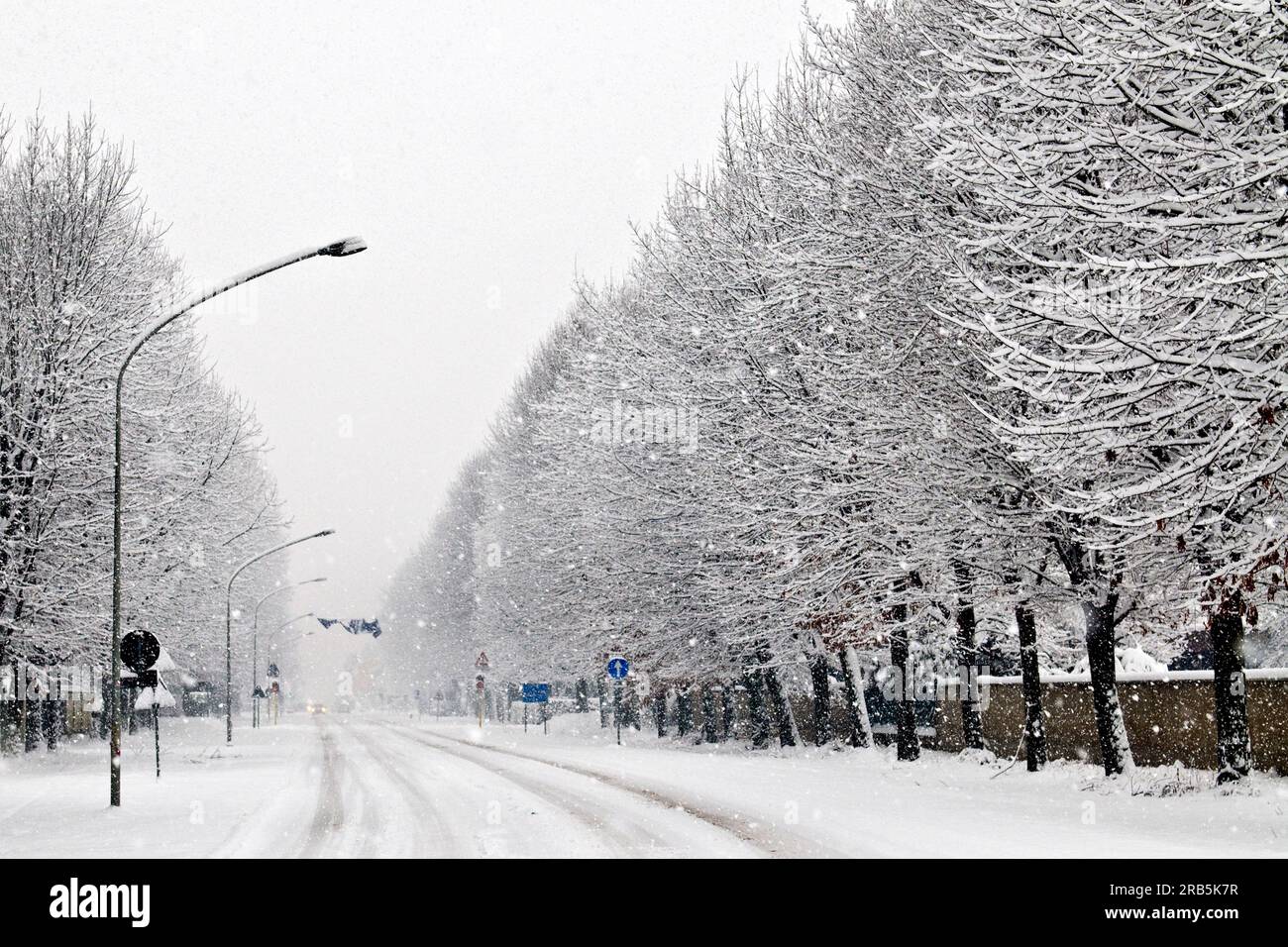 Inveruno Unter Dem Schnee. Lombardei. Italien Stockfoto