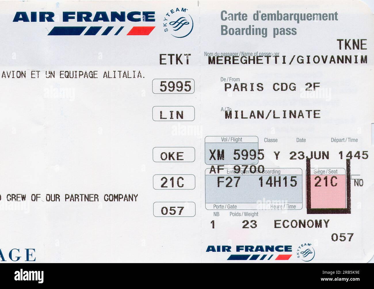 Bordkarte. Fliegen Sie von Paris nach Mailand. Air France Stockfoto