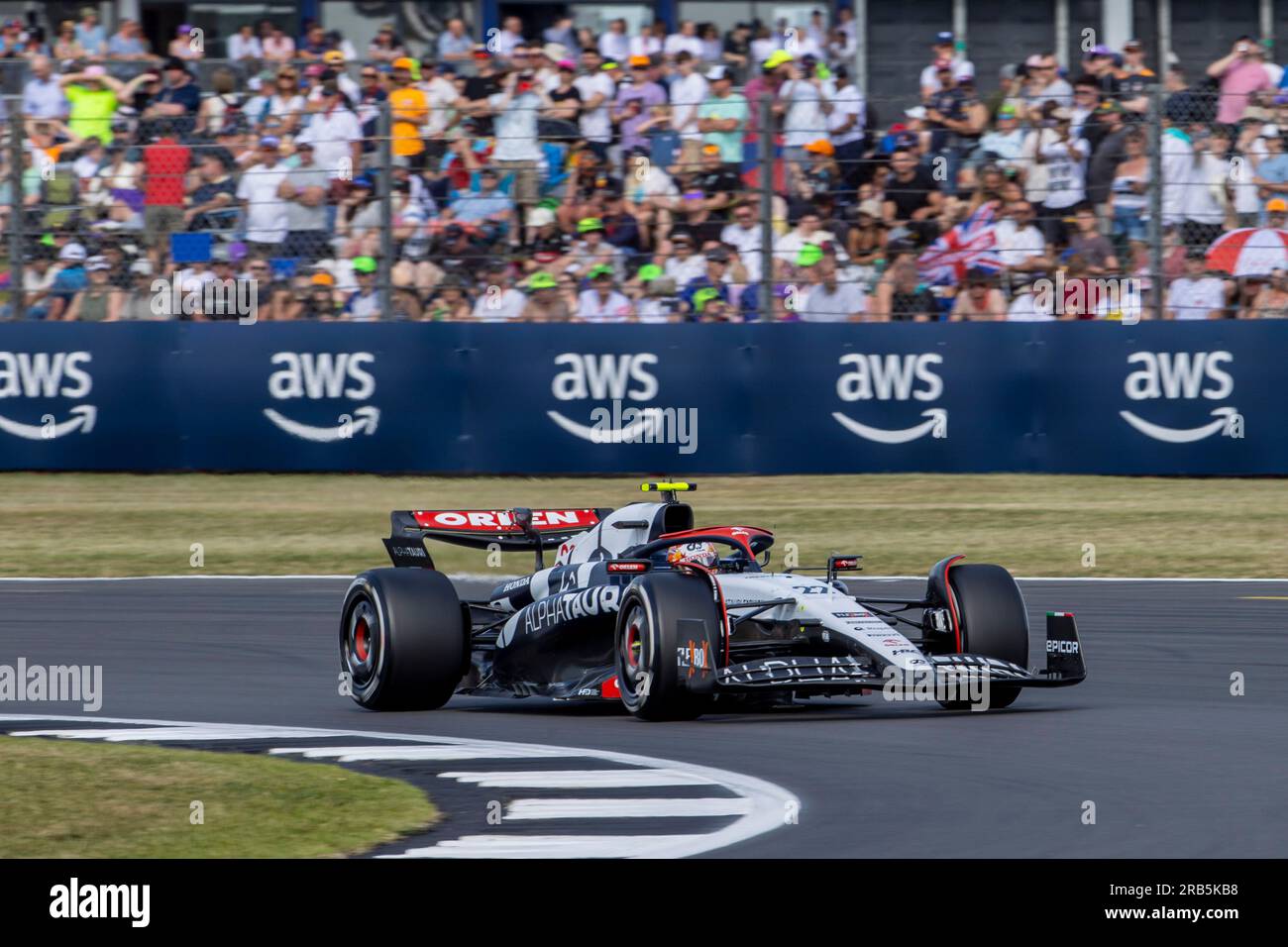 Silverstone, Großbritannien. 07. Juli 2023. 7. Juli 2023: Silverstone Circuit, Northamptonshire, England: Formula 1 2023 Aramco British F1 Grand Prix: Free Practice Day; Yuki Tsunoda in Scuderia Alpha Tauri Alpha Tauri-Honda RBPT AT04 während FP2 Credit: Action Plus Sports Images/Alamy Live News Stockfoto