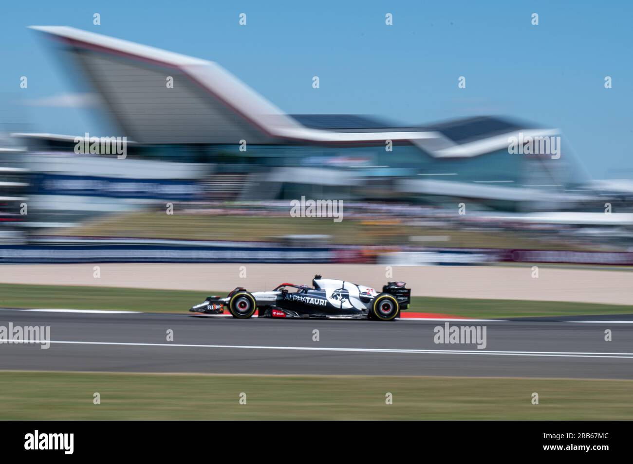 SILVERSTONE, GROSSBRITANNIEN - 7TH. JULI 2023 - FORMEL 1 ARAMCO GRAND PRIX 2023 - YUKI TSUNODA (JAPAN) - SCUDERIA ALPHA TAURI TEAM Stockfoto