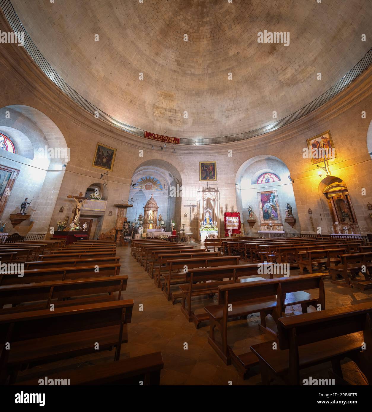 Innere der Kirche La Encarnacion - Montefrio, Andalusien, Spanien Stockfoto