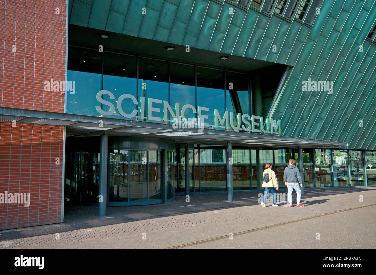 Nemo Science Museum (vom Architekten Renzo Piano) in Amsterdam. Niederlande Stockfoto