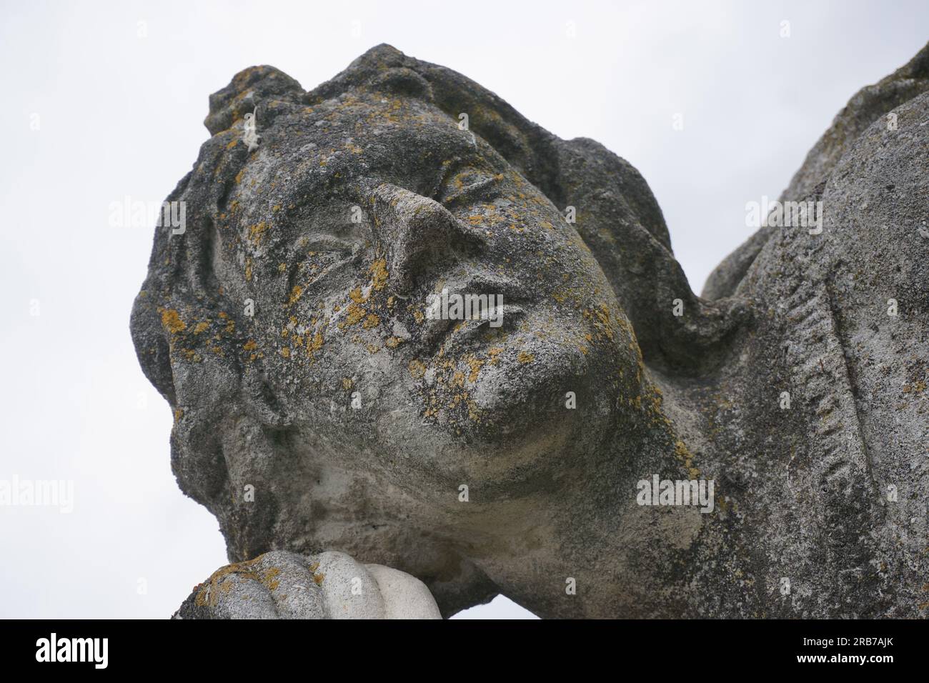 Alte Statue, Stein, Engelsgesicht Stockfoto