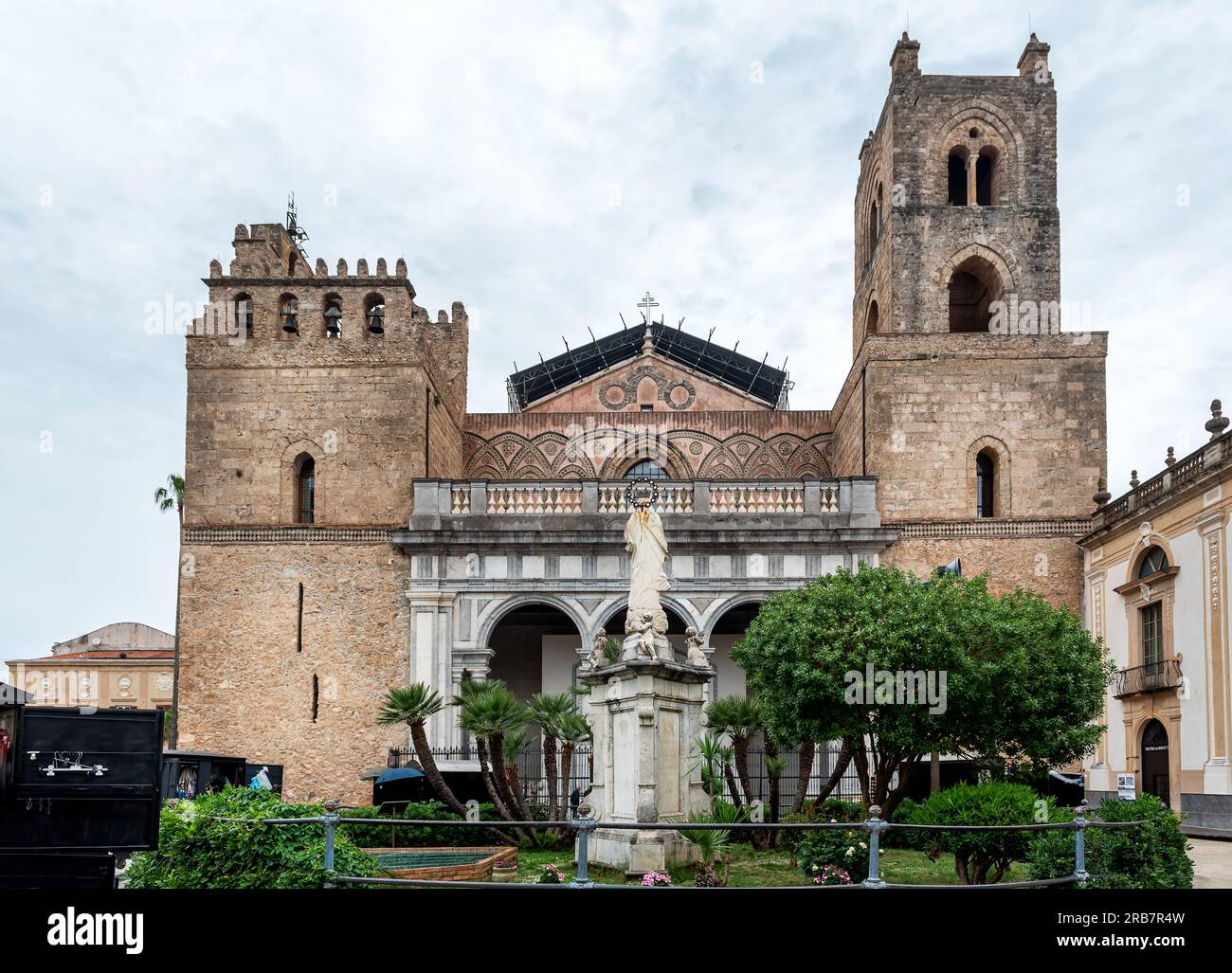 Die Kathedrale von Monreale, ist eines der größten Beispiele der normannischen Architektur, Sizilien, Italien Stockfoto
