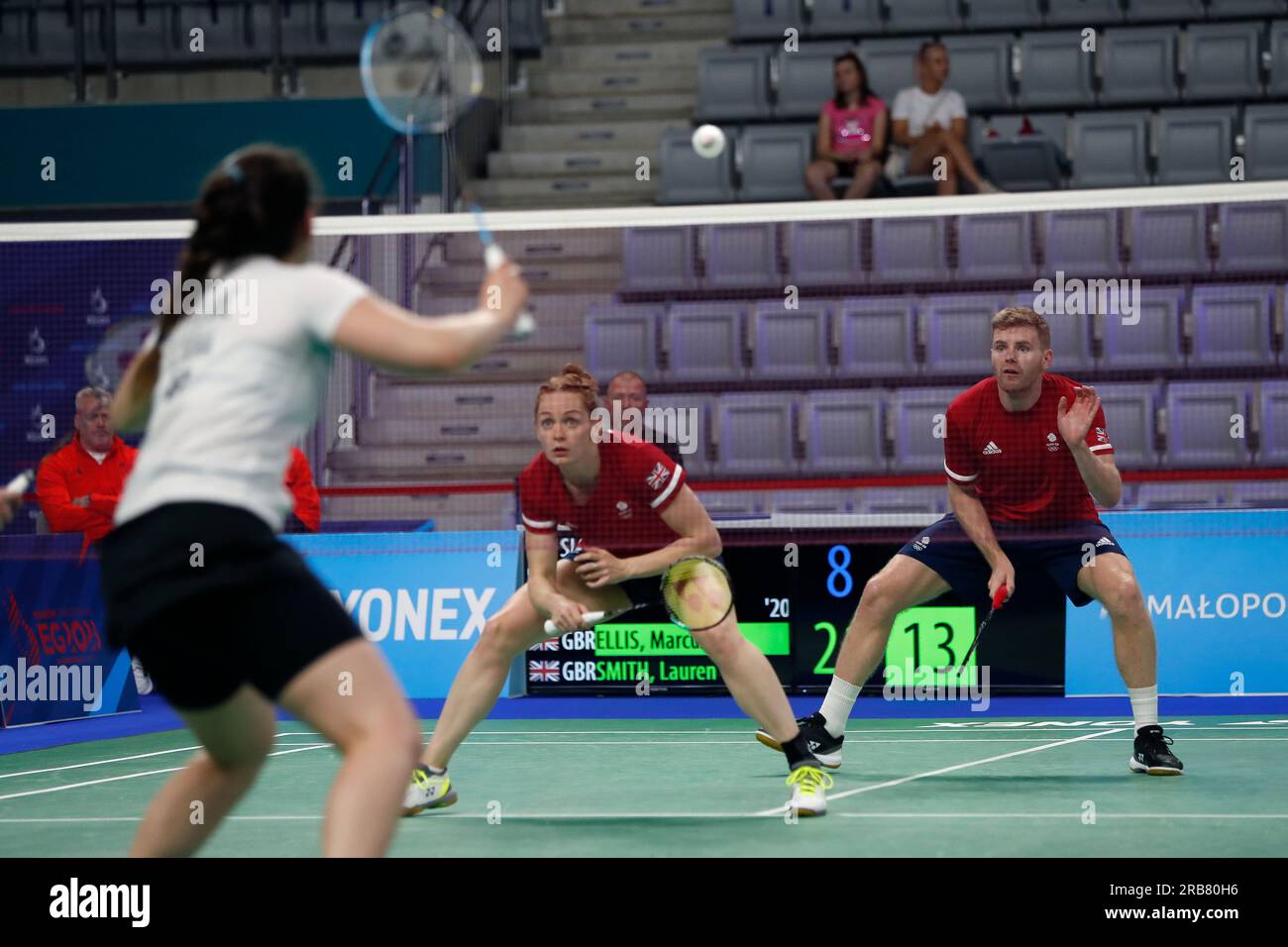 Tarnow, Slowenien. 26. Juni 2023: Marcus Ellis und Lauren Smith aus Großbritannien reagieren im Badminton - Mix Double Match während der Europaspiele - Tag 7 in der Jaskolka Arena in Tarnow, Polen. 26. Juni 2023. (Foto: Nikola Krstic/Alamy) Stockfoto