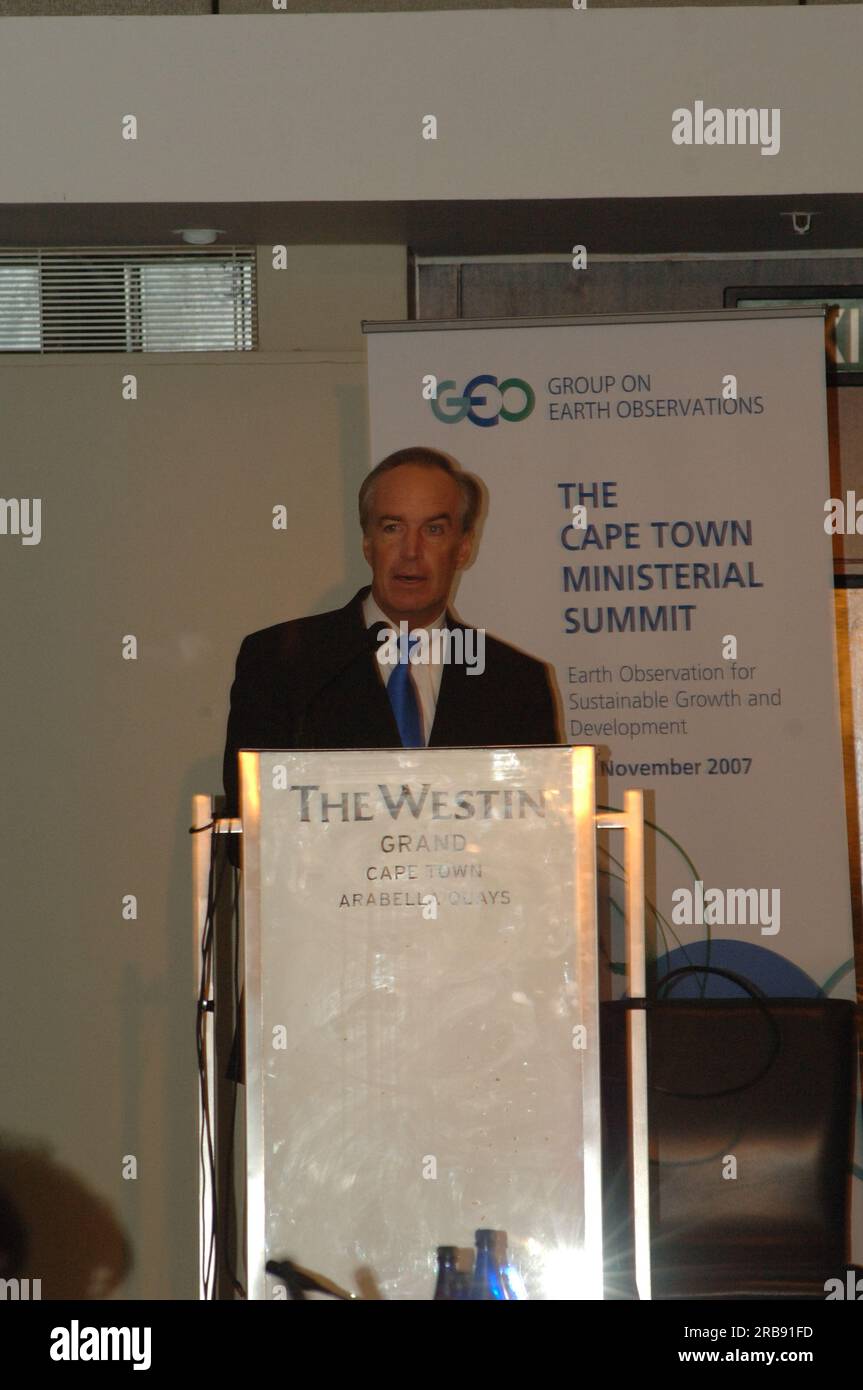 Maßnahmen auf dem Ministergipfel der Gruppe für Erdbeobachtungen (GEO) („Erdbeobachtung für nachhaltiges Wachstum und Entwicklung“) in Kapstadt (Südafrika), auf dem Minister Dirk Kempthorne die US-Delegation leitete; Und kündigte wissenschaftliche Fortschritte an, darunter das Programm North American Dürre Monitor, neue operative Nutzung globaler Klimadaten, ein neuer kostengünstiger Ansatz zur Verbreitung von Umweltdaten und Echtzeit-Prognosen zur Luftqualität zum Schutz der globalen öffentlichen Gesundheit Stockfoto