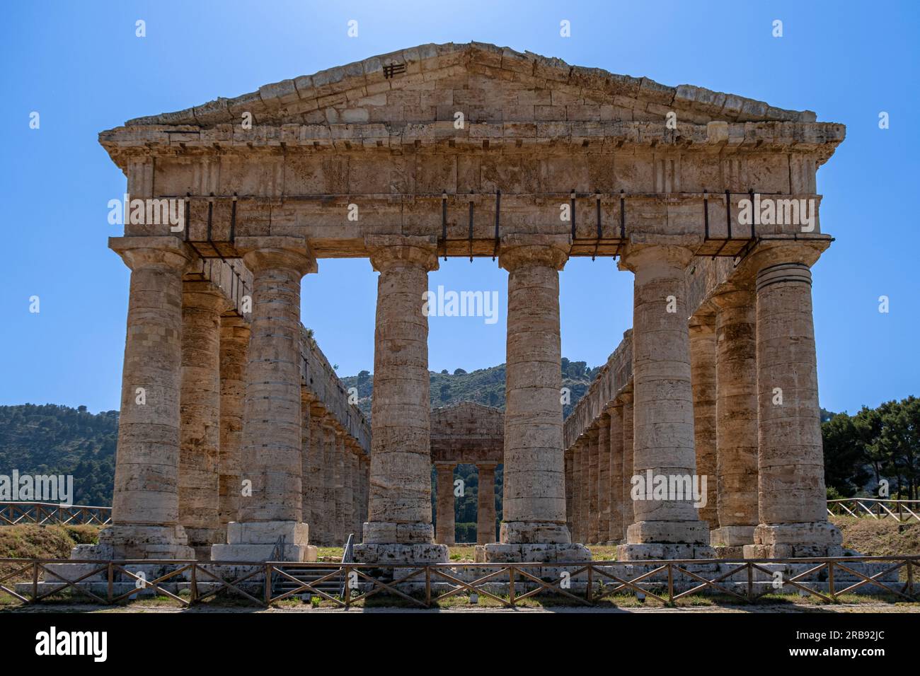 Der Dorische Tempel von Segesta. Segesta, Calatafimi, Trapani, Sizilien, Italien, Europa. Stockfoto