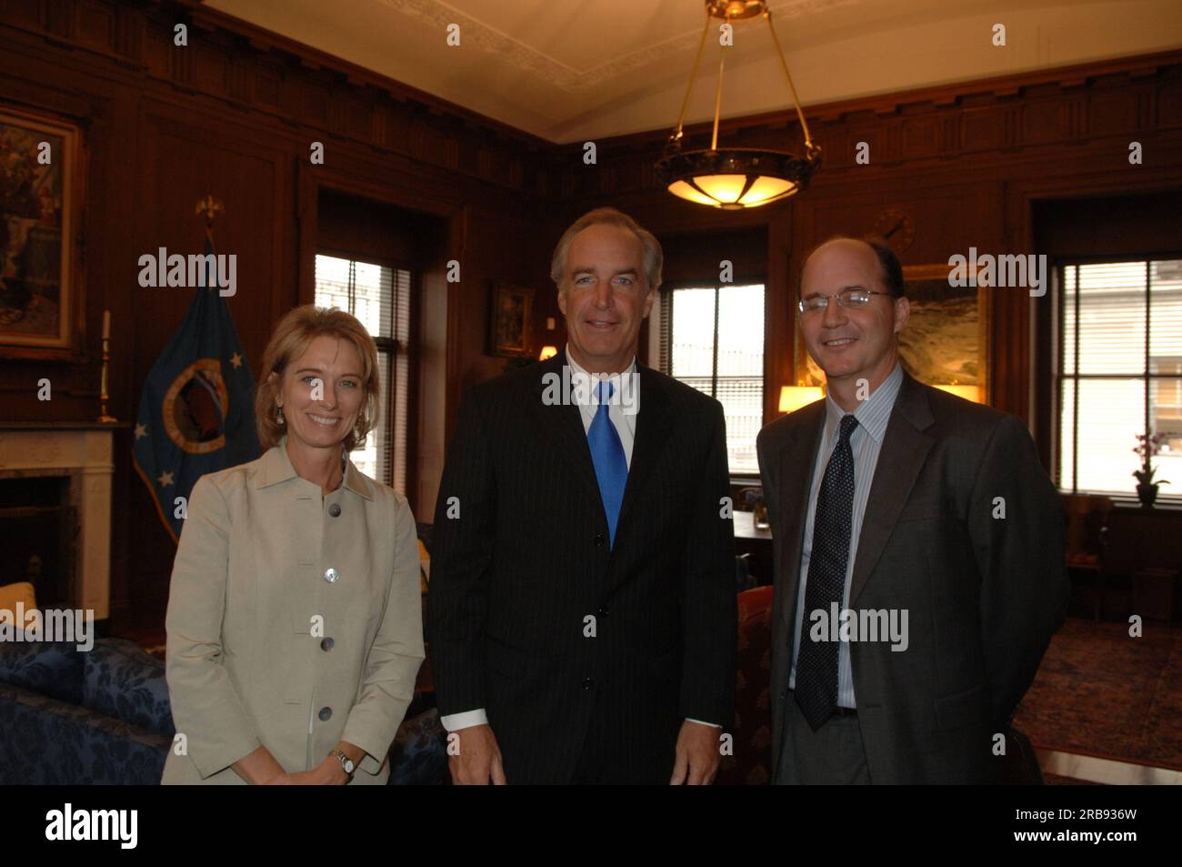 Treffen von Sekretär Dirk Kempthorne im Hauptinneren mit Vertretern des World Wildlife Fund: Carter Roberts, Präsident und Chief Executive Officer, und Ginette Hemley, Senior Vice President, Conservation Strategy and Science Stockfoto