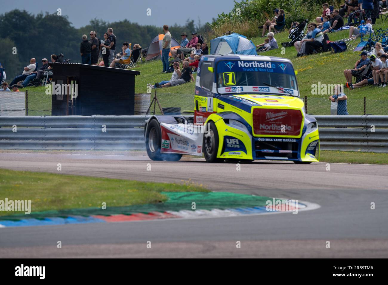 Andover, Großbritannien. 08. Juli 2023. Ryan Smith Daimler Freightliner Siegerrennen 2 British Truck Racing Championship Credit: UK Sports Pics Ltd/Alamy Live News Stockfoto