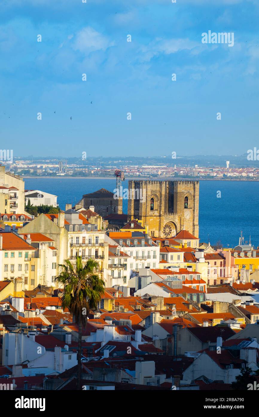 Blick vom Garten San Pedro de Alcantara, Lissabon, Portugal Stockfoto