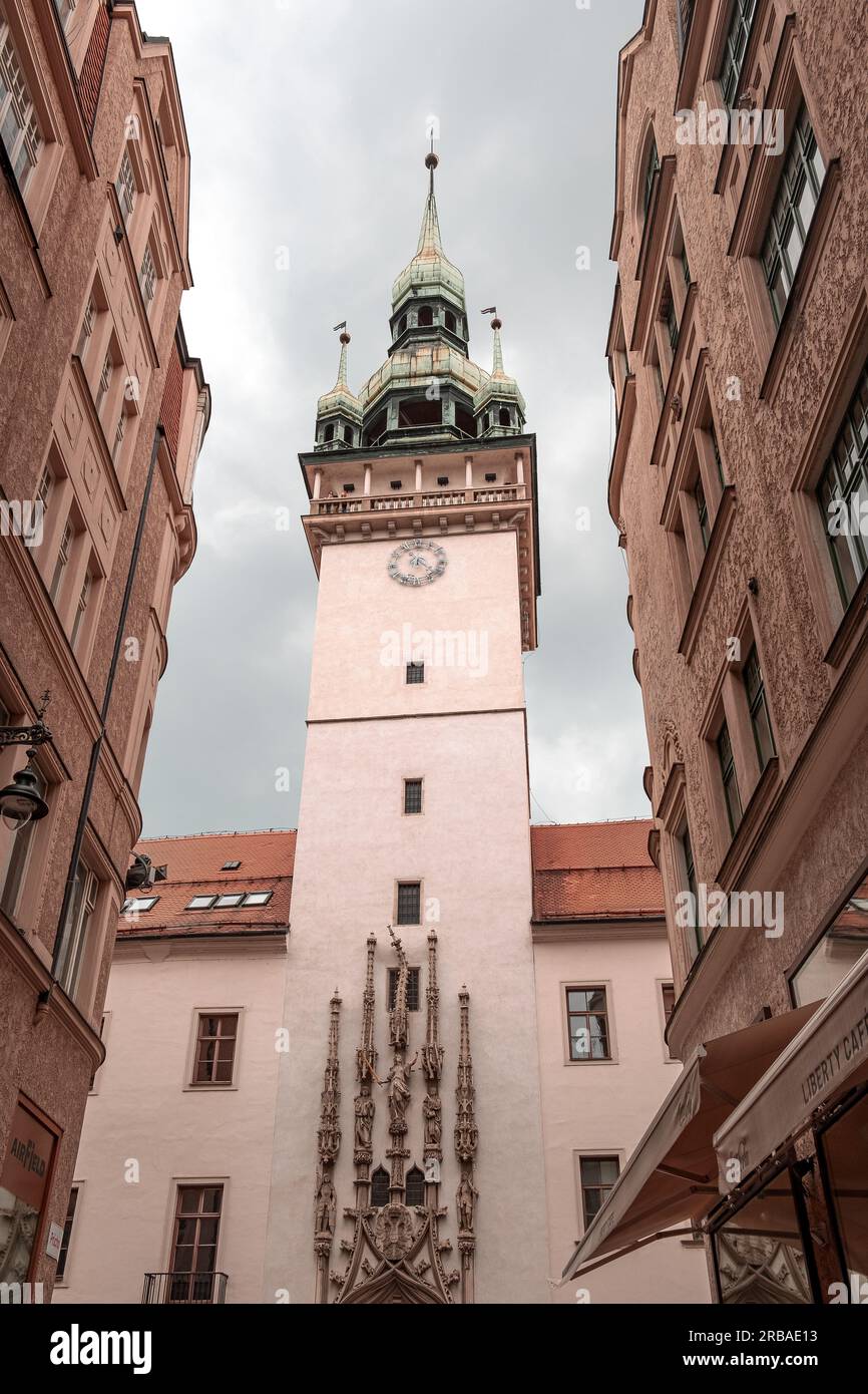 Architektur und Blick auf die Straße in Brünn, Tschechische Republik Stockfoto