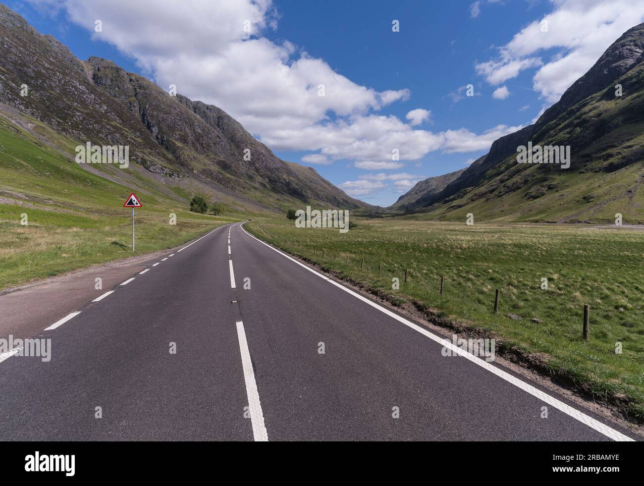 Straße zum Glencoe-Tal. Stockfoto