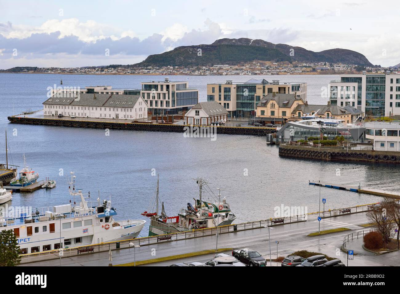 Blick von der Festung in Richtung Skateflu Quay, Alesund, Norwegen Stockfoto