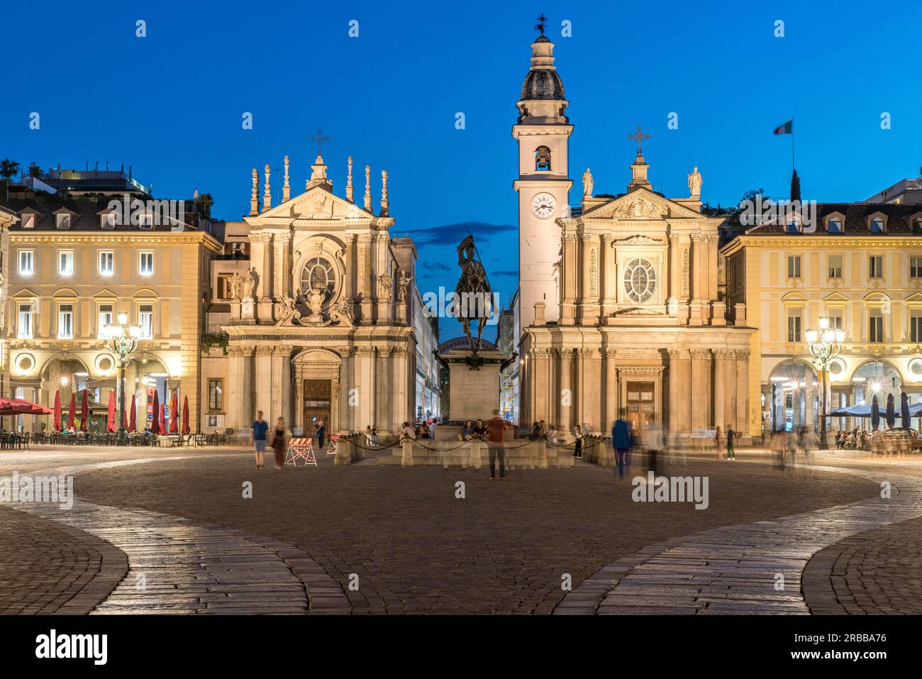 Piazza San Carlo mit den Kirchen San Carlo und Santa Cristina, Reiterstatue von Emanuele Filiberto I di Savoia, Turin, Piemont, Italien Stockfoto