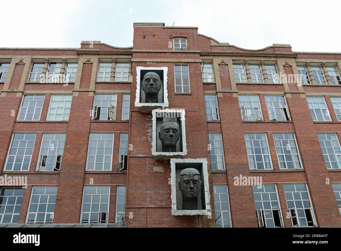 Öffentliche Kunstwerke in der Trencherfield Mill in Wigan Stockfoto