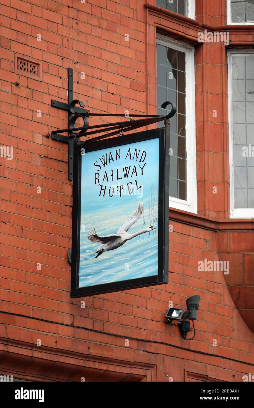 Viktorianischer Swan und Railway Pub in Wigan im Großraum Manchester Stockfoto