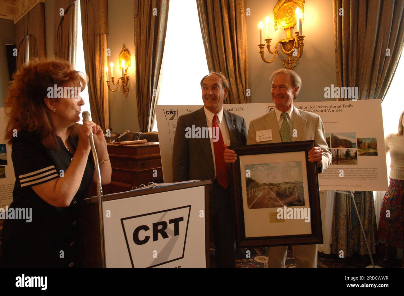 Coalition for Recreational Trails (CRT) 2006 Achievement Awards Zeremonie und Empfang mit Präsentationen von CRT-Führungskräften, darunter Marianne Fowler, Senior Vice President der Rails-to-Trails Conservancy, und Derrick Crandall, Präsident der American Recreation Coalition Stockfoto