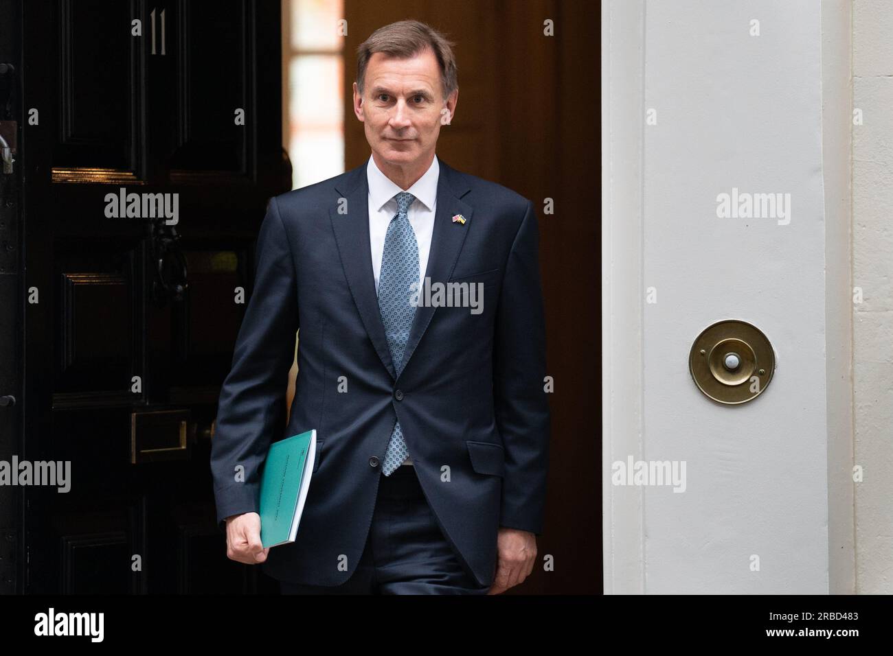 Dateifoto vom 17. Dezember 11/22 von Schatzkanzler Jeremy Hunt, der "evolutionäre statt revolutionäre" Reformen versprechen wird, damit Pensionsfonds Milliarden Pfund riskantere Investitionen in schnell wachsende Firmen tätigen, um das Wirtschaftswachstum anzukurbeln. Der Bundeskanzler wird am Montag eine Rede der Londoner City nutzen, um Pläne zu konkretisieren, um den Finanzsektor zu ermutigen, "Kapital freizusetzen" und die Renditen für Rentner zu erhöhen. Ausgabedatum: Sonntag, 9. Juli 2023. Stockfoto