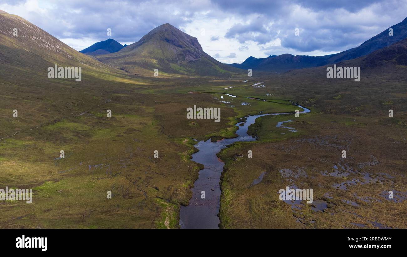 Luftaufnahme der Landschaft in den Red Cullins auf der Isle of Skye Scotland UK Stockfoto