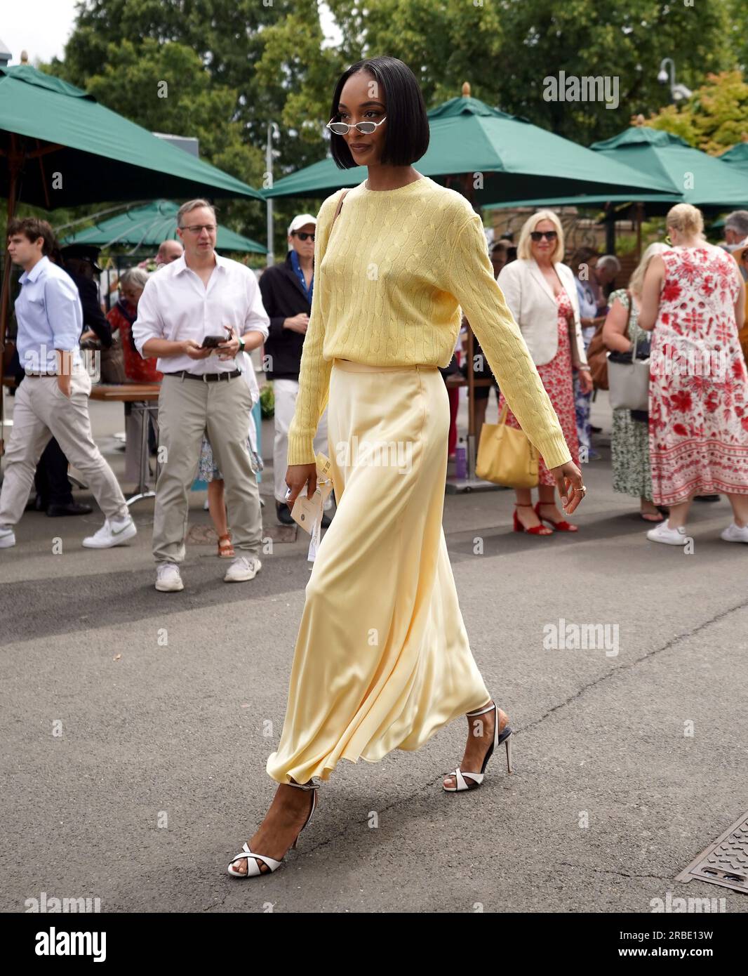 Jourdan Dunn trifft am 7. Tag der Wimbledon-Meisterschaft 2023 im All