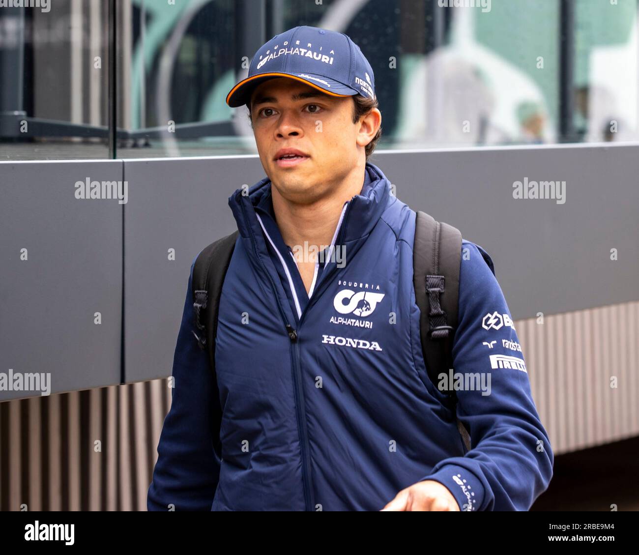 9. Juli 2023: Silverstone Circuit, Northamptonshire, England: Formel 1 2023 Aramco F1 Grand Prix: Renntag; Scuderia Alpha Tauri Fahrer Nyck de Vries kommt in Silverstone an Stockfoto