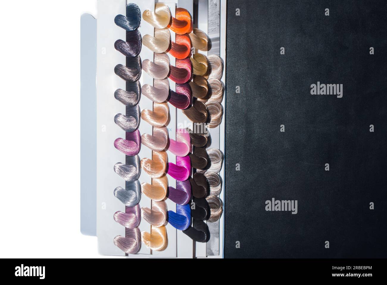 Verschiedene Beispiele Farbpalette Farbfärbung Farbton Farbton auf schwarzem Hintergrund. Stockfoto