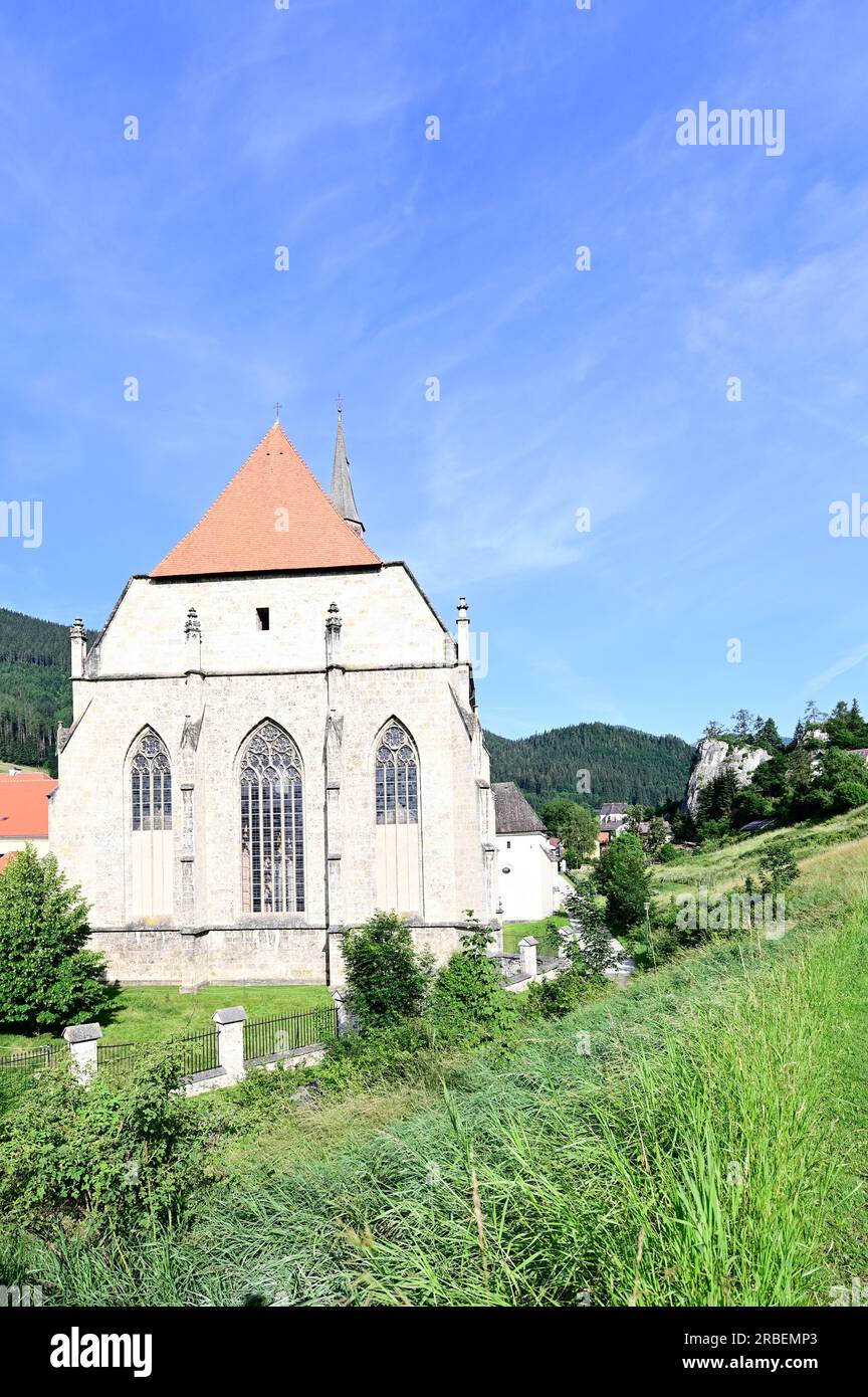 Neuberg, Steiermark, Österreich. 30. Juni 2023. Ehemalige Abtei des Zisterzienserordens Neuberg am Fluss Murz Stockfoto