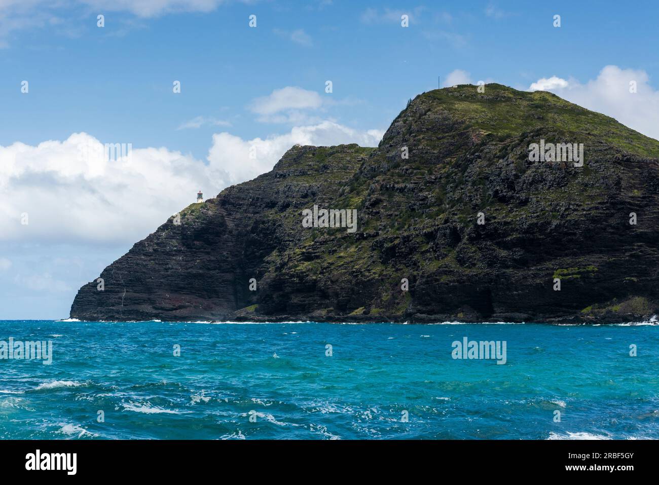Makapu'U Point Klippen und Leuchtturm Stockfoto