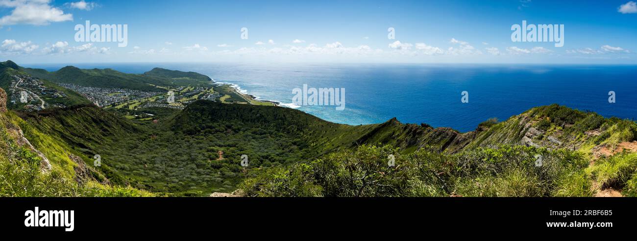 Panoramablick auf den Koko-Krater und den Pazifik Stockfoto