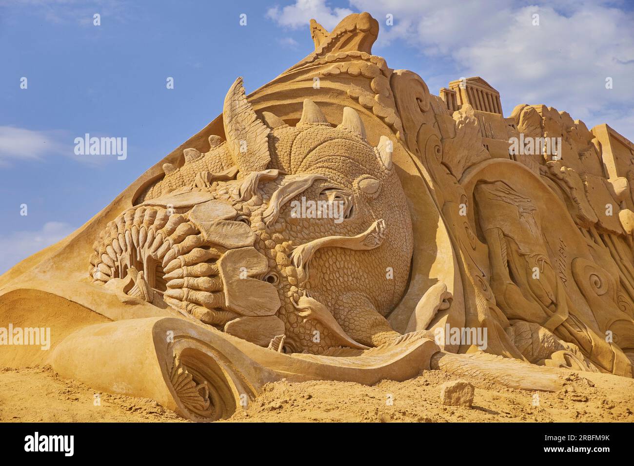 Sondervig, Dänemark, 21. Mai 2023: Sandskulpturenfestival. Charybdis Stockfoto