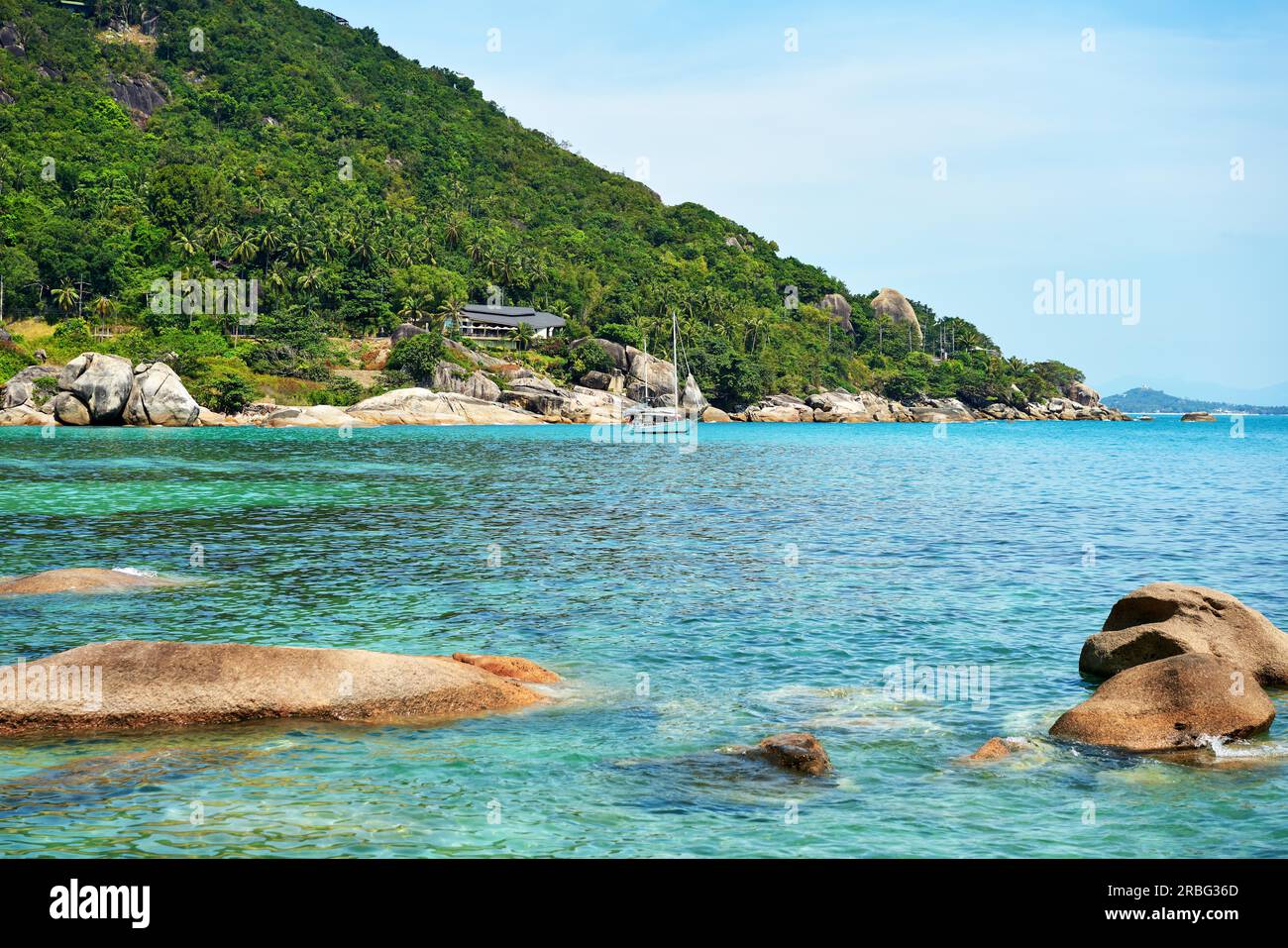 Paradise Strand mit türkisblauen Wasser auf der tropischen Insel. Natur Hintergrund Stockfoto