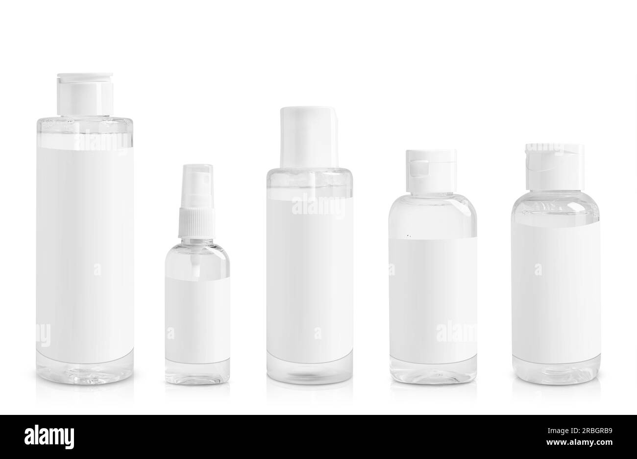Set von Kosmetikflaschen mit Hautpflegeprodukten, isoliert auf weiß Stockfoto