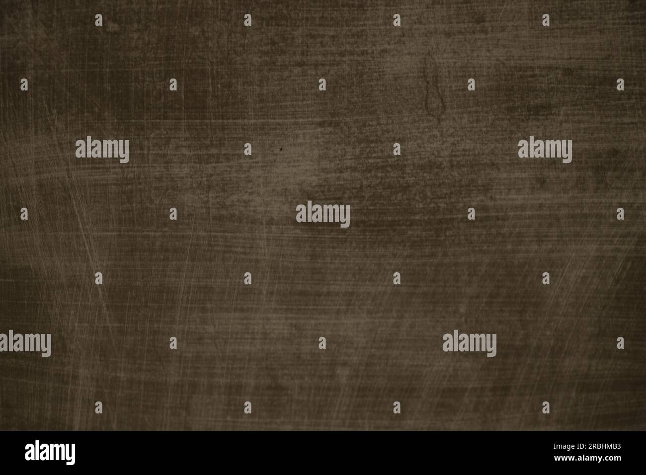 Wand eines Hauses in Ruß schwarz nach einem Feuer als Hintergrund, schwarzer Hintergrund, Hintergrund einer schwarzen Wand nach einem Feuer Stockfoto