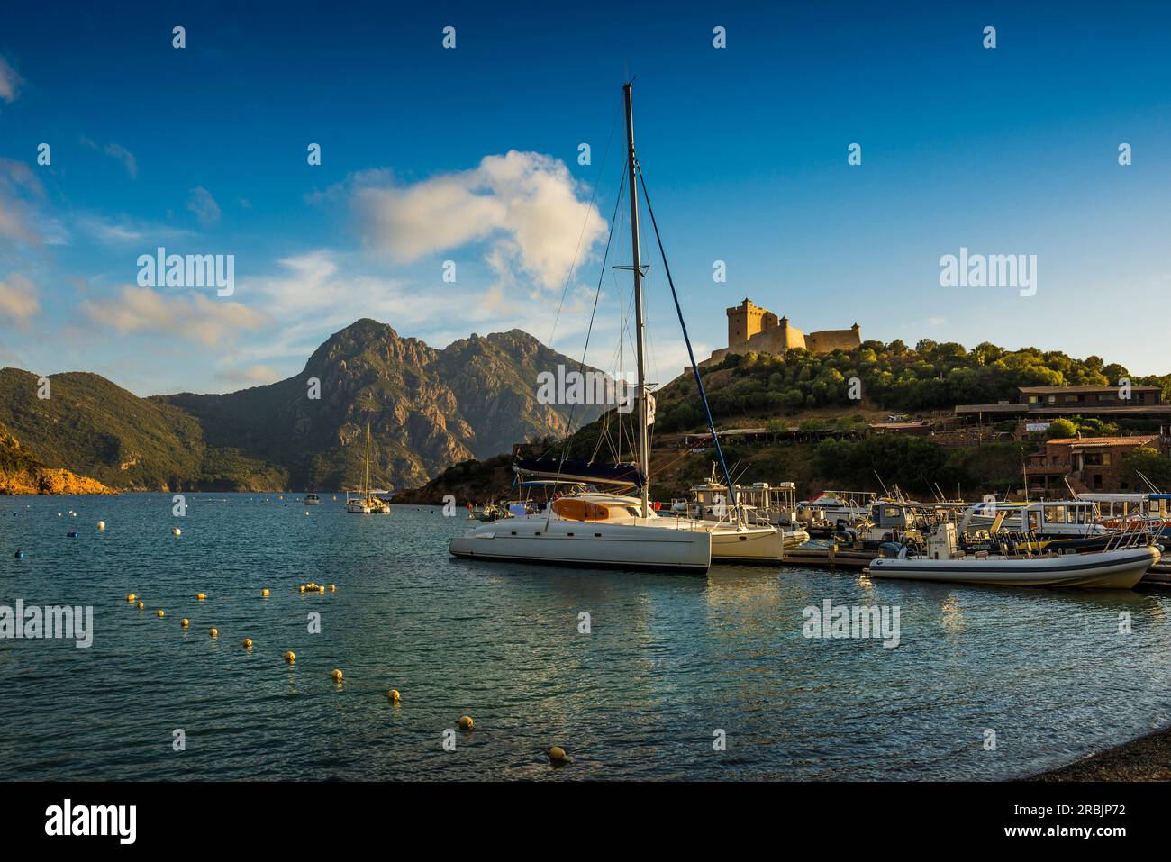 Girolata, La Scandola, UNESCO-Weltkulturerbe, Haute-Corse-Departement, Westküste, Korsika, Mittelmeer, Frankreich Stockfoto