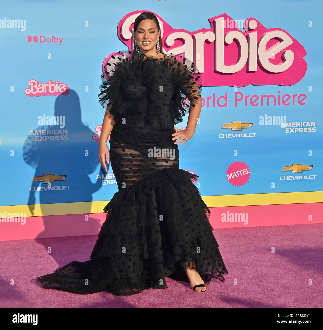 Los Angeles, Usa. 09. Juli 2023. Ashley Graham nimmt am Sonntag, den 9. Juli 2023, an der Premiere der Film Romantik-Komödie „Barbie“ im Shrine Auditorium Teil. Storyline: Barbie leidet unter einer Krise, die sie dazu bringt, ihre Welt und ihre Existenz in Frage zu stellen. Foto: Jim Ruymen/UPI Credit: UPI/Alamy Live News Stockfoto