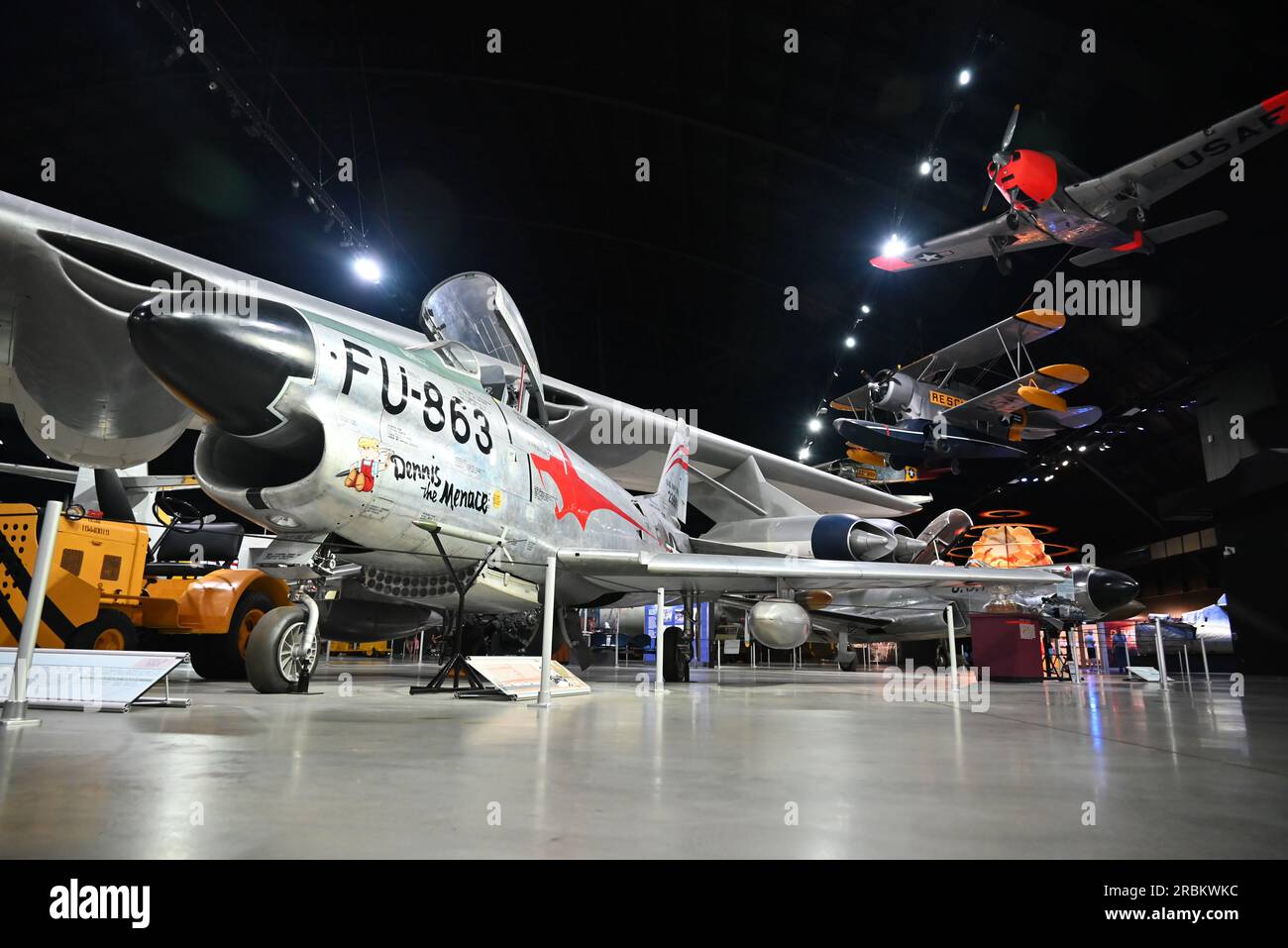 Ein USAF F-86D Sabre-Angriffsflugzeug, das im ersten Irakkrieg eingesetzt wurde, wird im US Air Force National Museum in Dayton, Ohio, ausgestellt. Stockfoto