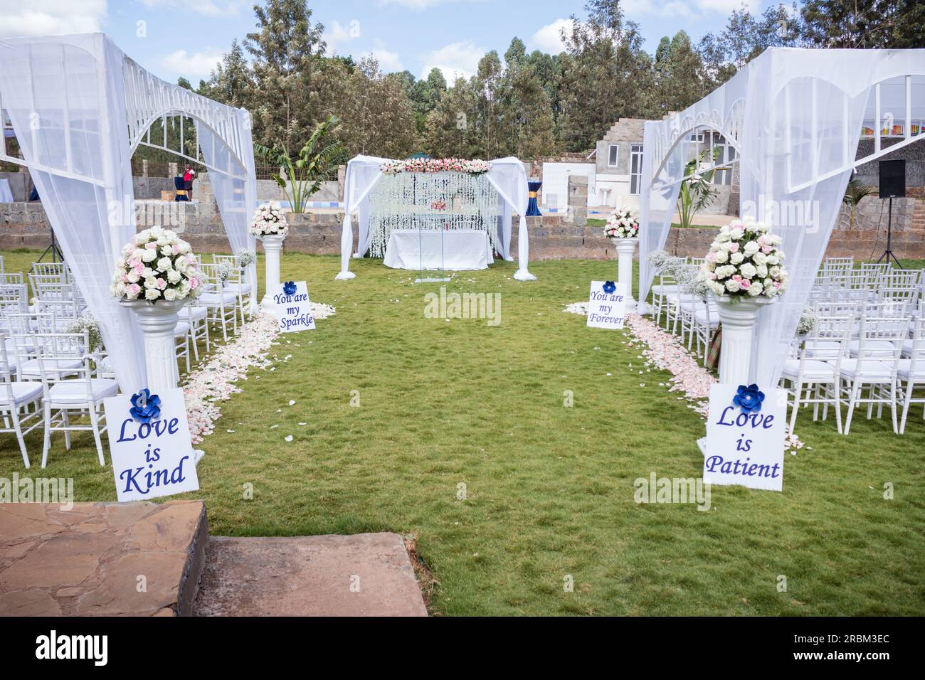 Kenianische Hochzeitsdekorationen Im Freien Auf Locations Setup Stockfoto