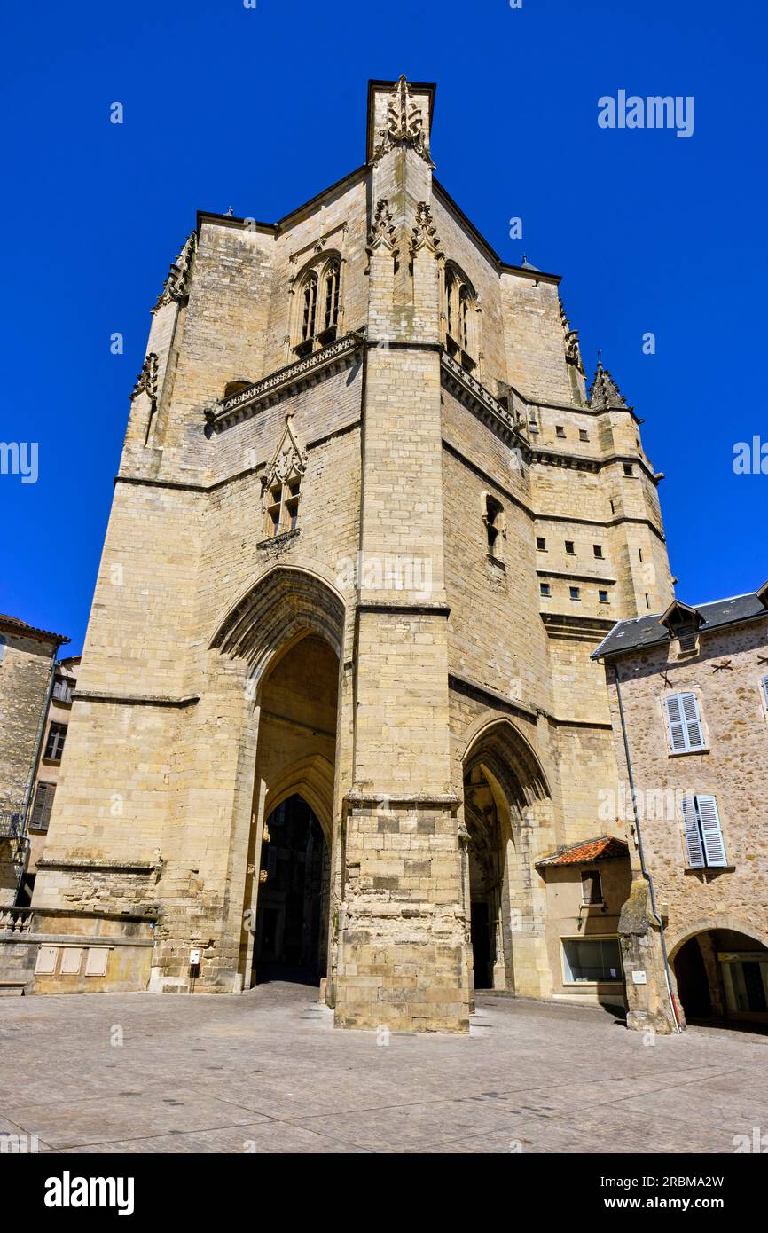 Frankreich, Aveyron (12), Villefranche-de-Rouergue, Gemeinde, die als Stadt der Kunst und Geschichte klassifiziert ist, historisches Zentrum, Notre-Dame-Kollegialkirche Stockfoto