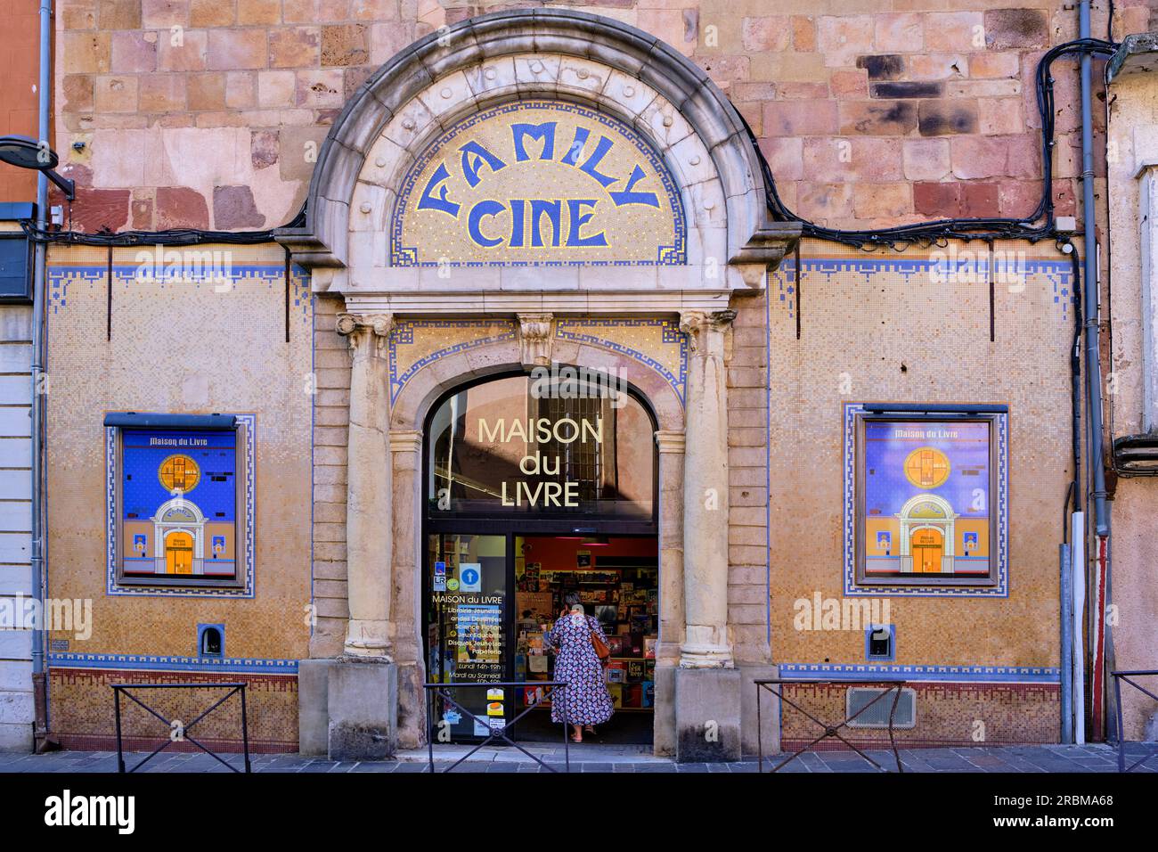 Frankreich, Aveyron (12), Rodez, ehemaliges Kino, jetzt Buchladen, Place Charles de Gaulle Stockfoto