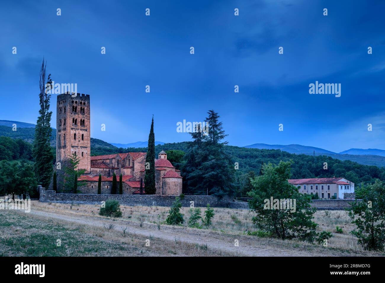 Romanisches Kloster Saint Michel de Cuxa, Abbaye Saint Michel de Cuxa, Prades, Pyrenäen, Frankreich Stockfoto