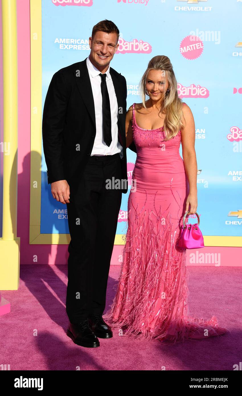 LOS ANGELES, KALIFORNIEN - 09. JULI: (L-R) Rob Gronkowski und Camille Kostek besuchen die Weltpremiere von „Barbie“ im Shrine Auditorium und auf der Expo Hal Stockfoto