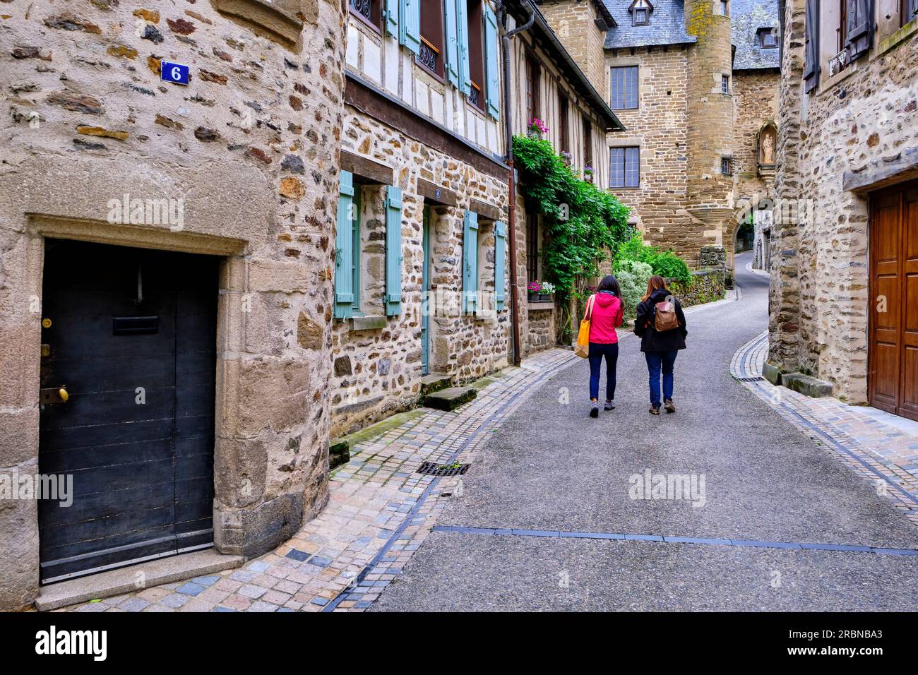 Frankreich, Corrèze (19), Vézère Valley, Limousin, Uzerche, Es wurde als die schönsten Dörfer Frankreichs bezeichnet Stockfoto