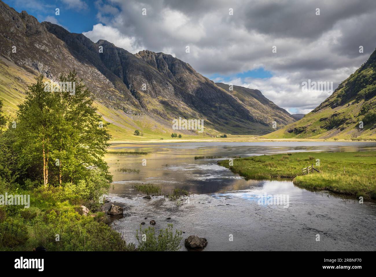 Loch Achtriochtan in Glencoe, Highlands, Schottland, Großbritannien Stockfoto