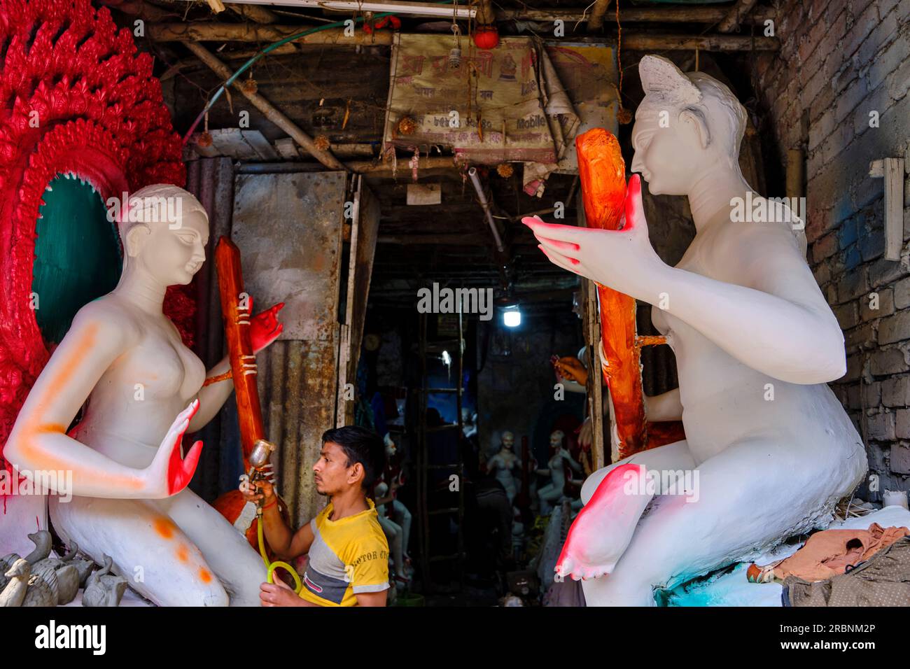 Indien, Westbengalen, Kalkutta, Bezirk Kumartuli, Tongötze der hinduistischen Götter und Göttinnen für das Durga Puja Festival Stockfoto