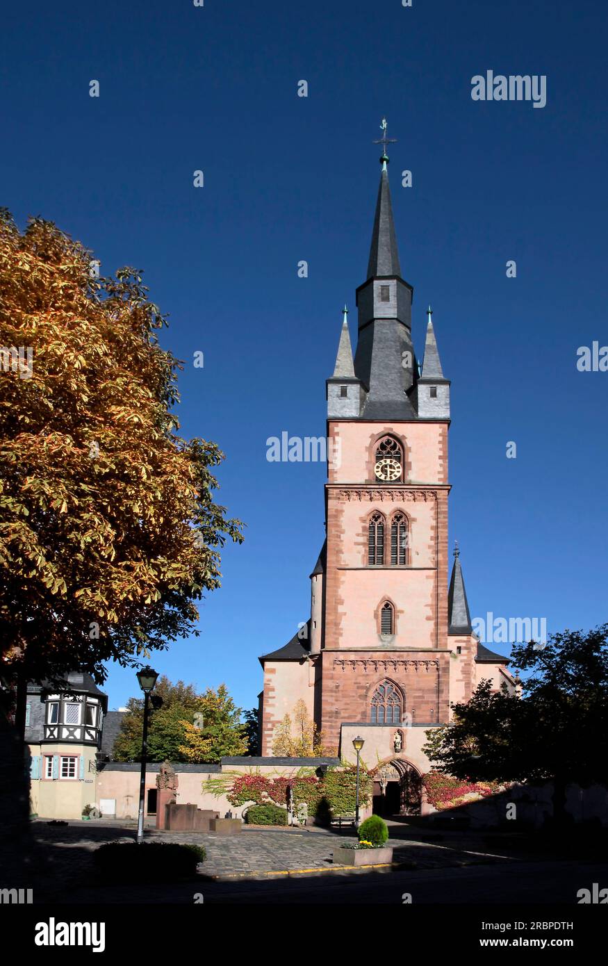Katholische Gemeinde Kirche St. Valentinus (Kiedrich), Rheingau, Hessen, Deutschland Stockfoto
